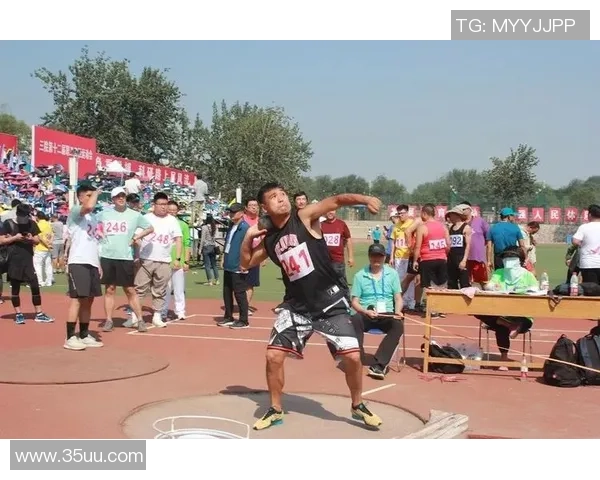 深圳足球队总决赛耐力之战展现团队精神与顽强意志