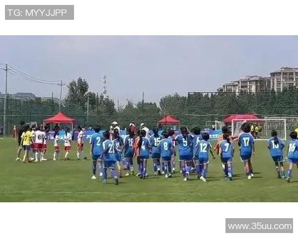 辽宁足球明星汇聚一堂盘点那些闪耀绿茵场的传奇人物