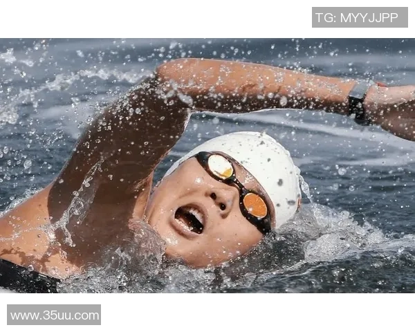 重庆排球队勇攀高峰的奋斗历程与世锦赛的辉煌时刻